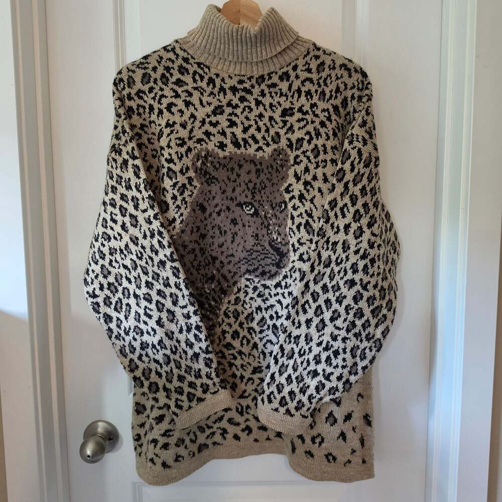 Leopard Cat Acrylic Knit Tunic Sweater VTG Adele Knitwear Women's L Turtleneck